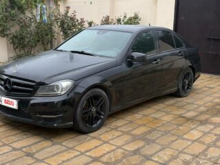 2013 Mercedes-Benz C-Класс 180 III (W204) Рестайлинг, чёрный, 1050000 рублей, вид 2