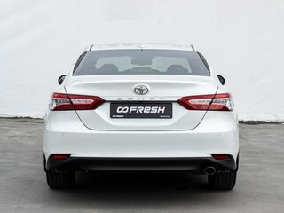 2019 Toyota Camry VIII (XV70), белый, 2920000 рублей, вид 4
