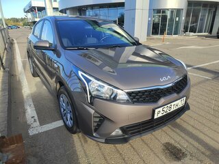 2022 Kia Rio IV Рестайлинг, серый, 1649000 рублей, вид 3