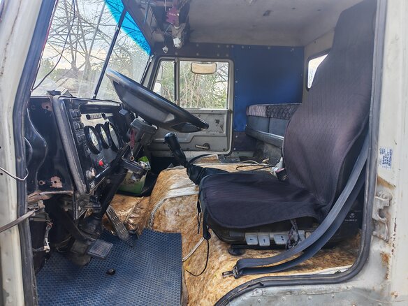 2000 КамАЗ 54112, серый, 600000 рублей - вид 3
