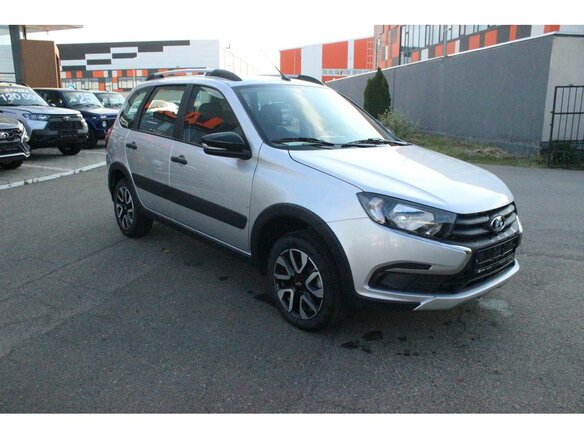 2026 Lada (ВАЗ) Granta Cross I Рестайлинг, серебристый, 1216000 рублей - вид 1