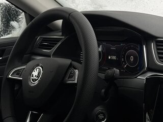 2025 Skoda Superb III Рестайлинг, чёрный, 3300000 рублей, вид 3