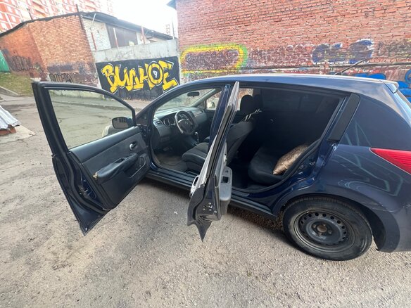 2008 Nissan Tiida I, синий, 700000 рублей - вид 3