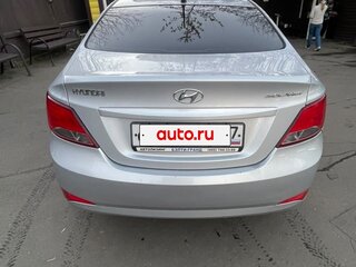 2014 Hyundai Solaris I Рестайлинг, серебристый, 850000 рублей, вид 5