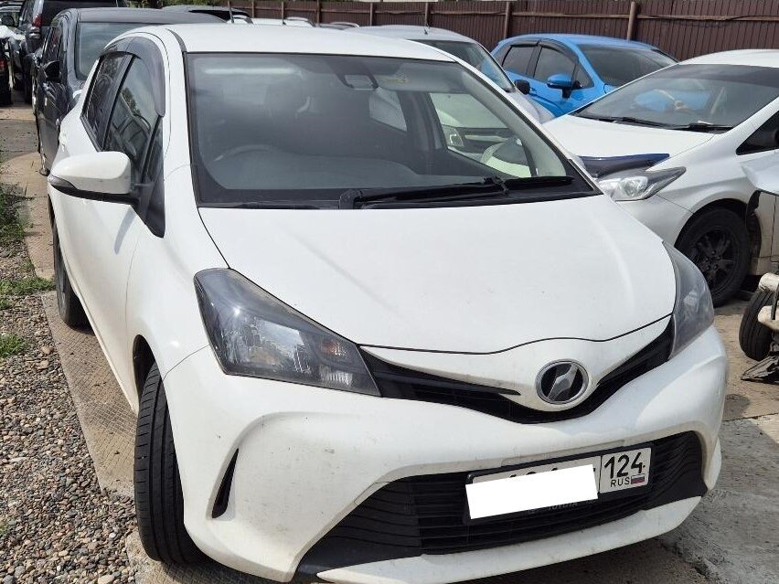 Открыть фотографии: Toyota Vitz III (XP130) Рестайлинг