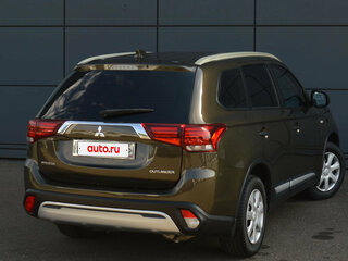 2019 Mitsubishi Outlander III Рестайлинг 3, коричневый, 1830000 рублей, вид 4