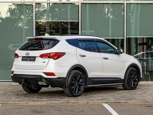 2017 Hyundai Santa Fe III Рестайлинг, белый, 1855000 рублей - вид 5