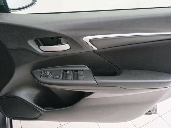 2019 Honda Fit III Рестайлинг, серый, 1339000 рублей - вид 17