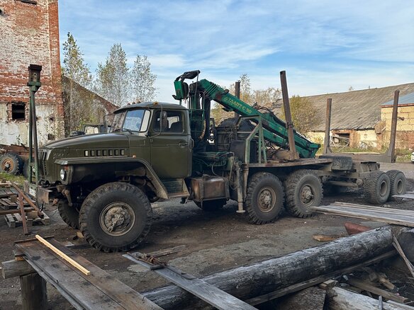 1994 Урал 4320, зелёный, 1700000 рублей - вид 1