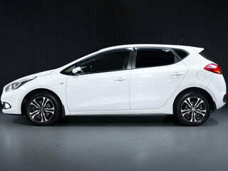 2013 Kia Ceed II, белый, 1050000 рублей, вид 4