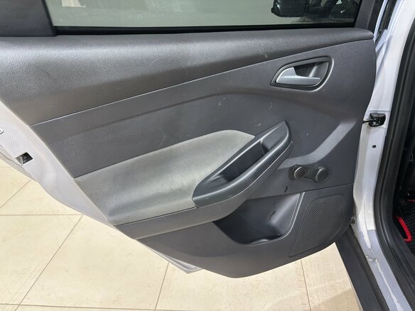 2011 Ford Focus III, серый, 620000 рублей - вид 13