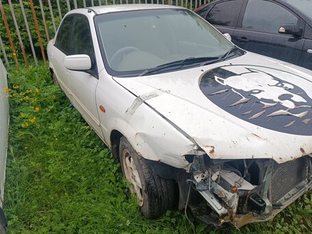 2002 Mazda Familia VIII (BJ), белый, 171000 рублей, вид 1