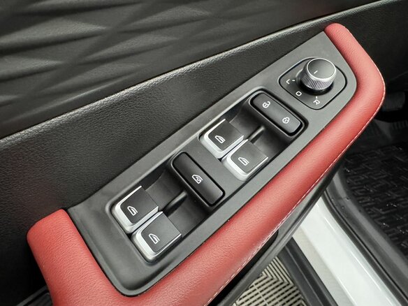 2024 Geely Coolray I Рестайлинг, белый, 2250000 рублей - вид 16