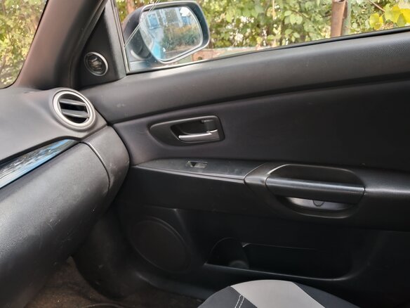 2005 Mazda 3 I (BK), синий, 400000 рублей - вид 11
