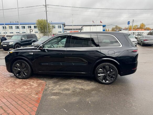 2025 Li Auto (Lixiang) L9 52.3 kWh I Рестайлинг, чёрный, 9550000 рублей - вид 5