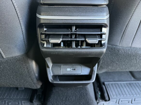 2024 Geely Emgrand II, белый, 1659000 рублей - вид 16