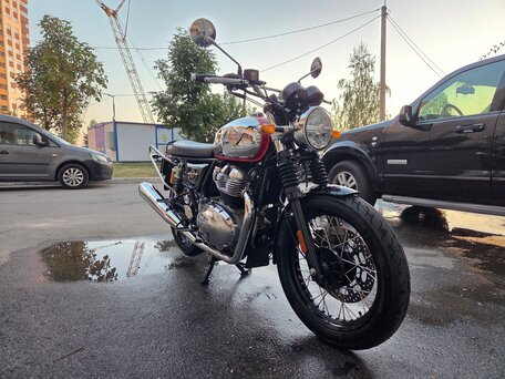 2024 Royal Enfield Interceptor 650, серебристый, 610000 рублей, вид 2
