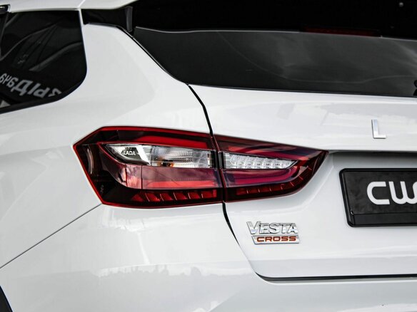 2026 Lada (ВАЗ) Vesta SW Cross I Рестайлинг (NG), белый - вид 24
