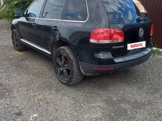 2005 Volkswagen Touareg I, чёрный, 830000 рублей, вид 3