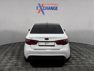 2012 Kia Rio 4-speed III, белый, 709000 рублей, вид 5