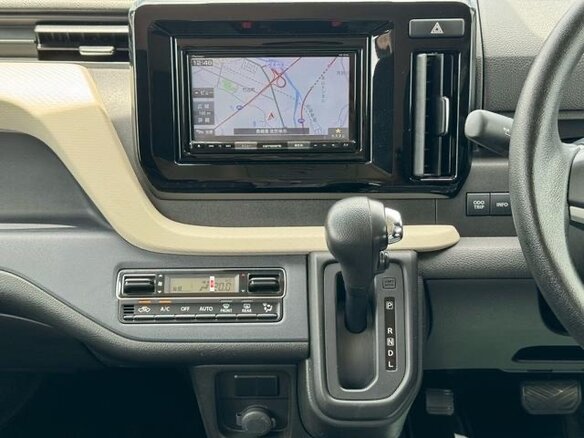 2020 Suzuki Solio IV, серебристый, 850000 рублей - вид 13