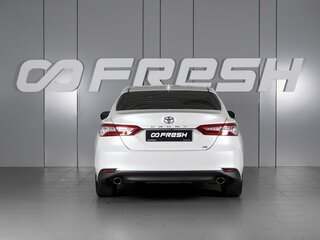 2018 Toyota Camry VIII (XV70), белый, 2797000 рублей, вид 4
