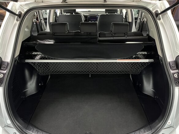 2018 Toyota RAV4 IV (XA40) Рестайлинг, серебристый, 2099000 рублей - вид 21