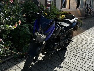2021 Bajaj Pulsar 180, чёрный, 100000 рублей, вид 2