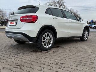 2016 Mercedes-Benz GLA 200 I (X156), белый, 1395000 рублей, вид 3