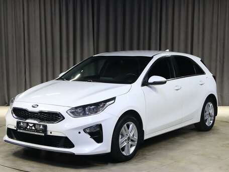 2020 Kia Ceed III, белый, 1599000 рублей, вид 1