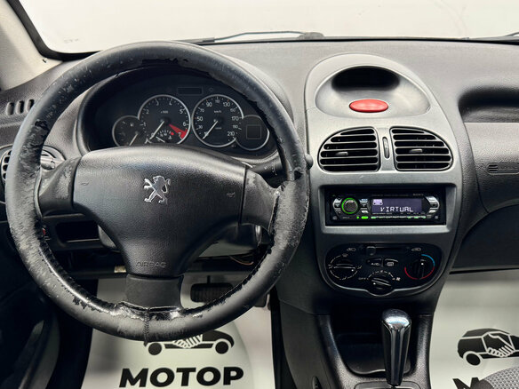 2004 Peugeot 206, серый, 115000 рублей - вид 9