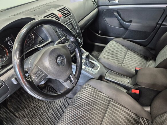2010 Volkswagen Jetta V, чёрный, 699000 рублей - вид 14