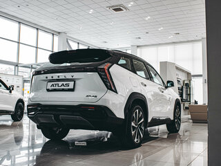 2026 Geely Atlas II, белый, 3449990 рублей, вид 4