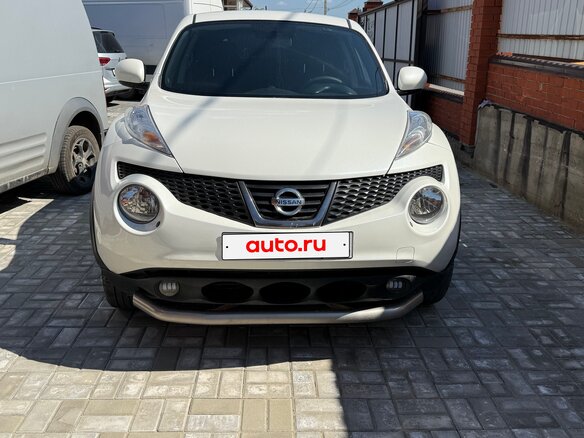 2013 Nissan Juke I, белый - вид 5