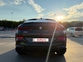 2022 BMW X6 40i III (G06), чёрный, 7640000 рублей, вид 4
