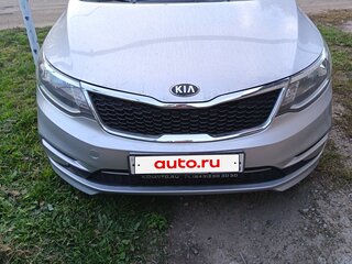 2016 Kia Rio III Рестайлинг, серебристый, 940000 рублей, вид 2