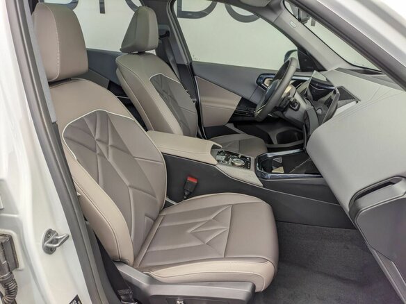 2026 BMW X3 Long 30L xDrive IV (G45/G48), белый, 7300000 рублей - вид 13