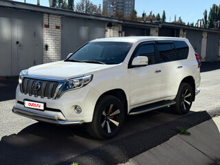 2014 Toyota Land Cruiser Prado 150 Series Рестайлинг 1, белый, 3750000 рублей, вид 1