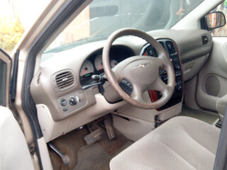 2006 Chrysler Town & Country IV Рестайлинг, бежевый, 800000 рублей, вид 2