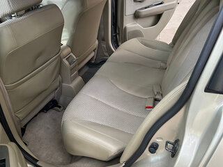 2010 Nissan Tiida I Рестайлинг, бежевый, 499000 рублей, вид 4