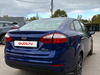 2016 Ford Fiesta Mk6 Рестайлинг, синий, 950000 рублей, вид 5