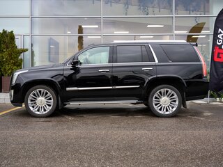 2017 Cadillac Escalade IV, чёрный, 4660000 рублей, вид 3