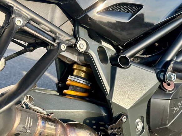 2011 MV Agusta Brutale 920, красный, 580000 рублей - вид 8