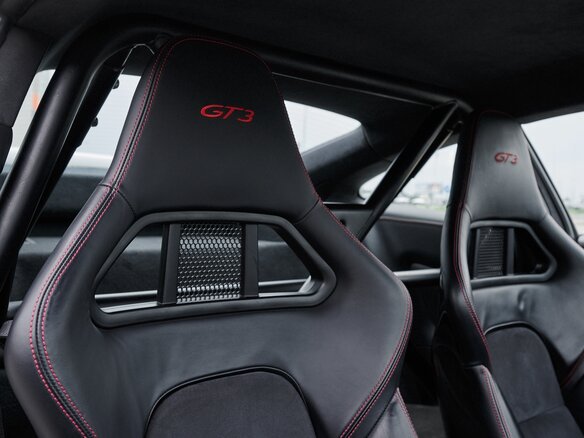 2015 Porsche 911 GT3 991, белый, 10700000 рублей - вид 18
