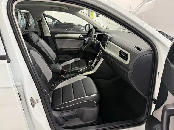 2026 Volkswagen T-Roc I (China Market) Рестайлинг, белый - вид 14
