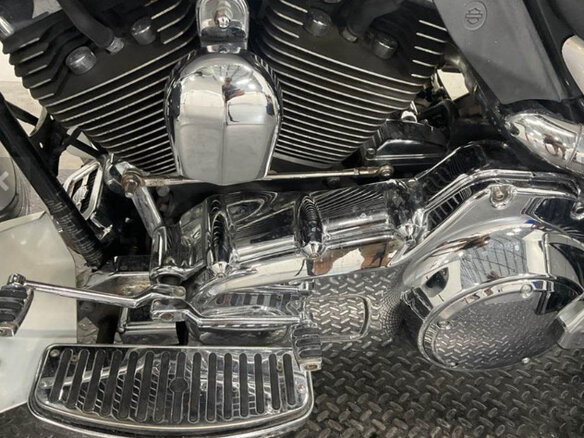 2008 Harley-Davidson Electra Glide, белый, 499000 рублей - вид 6