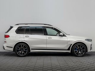 2021 BMW X7 40d I (G07), белый, 8430000 рублей, вид 4