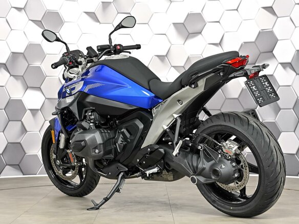 2025 BMW R 1300 R, синий, 2377000 рублей - вид 7