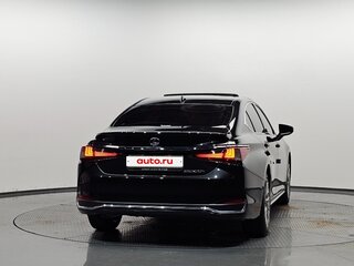 2025 Lexus ES 300h VII Рестайлинг 2, чёрный, 7200000 рублей, вид 3