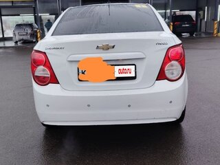 2013 Chevrolet Aveo II, белый, 499000 рублей, вид 4
